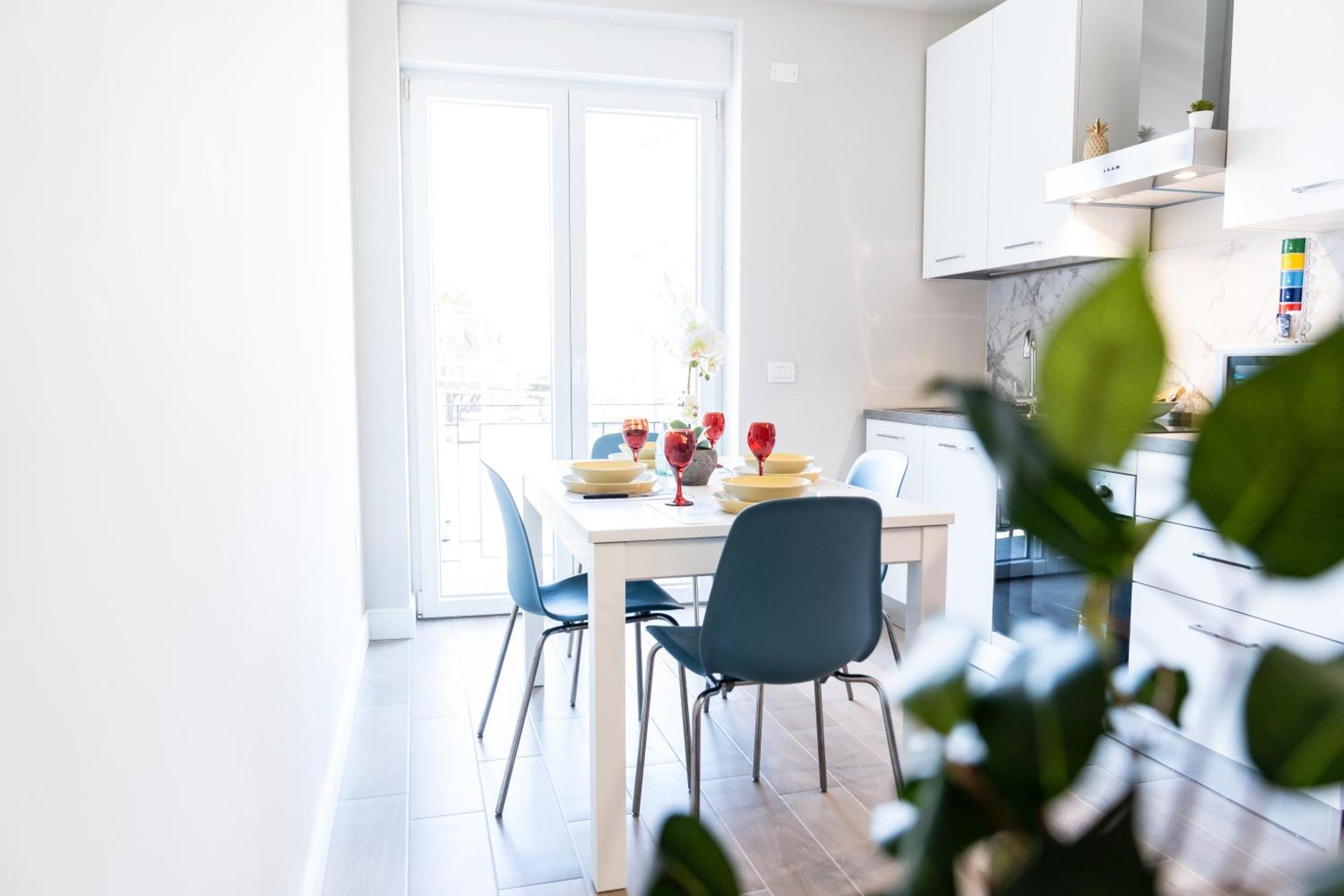 Casa Luna Nel Cuore Di Cagliari A 10 Minuti In Macchina Dalle Spiagge Piu Belle מראה חיצוני תמונה